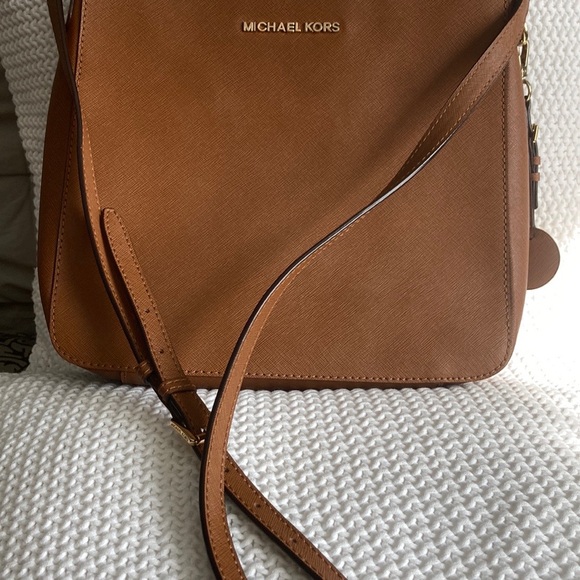 Michael Kors Cross Body Bag - Picture 6 of 8